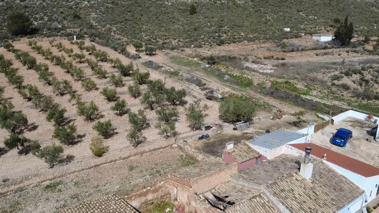 4 Bed, 2 Bath, HouseFor Sale, Yecla, Murcia