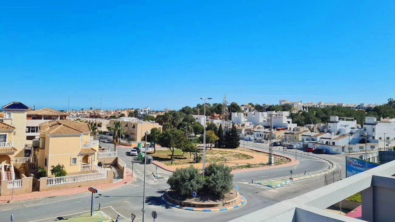 2 Bed, 1 Bath, ApartmentFor Sale, Villamartin, Alicante