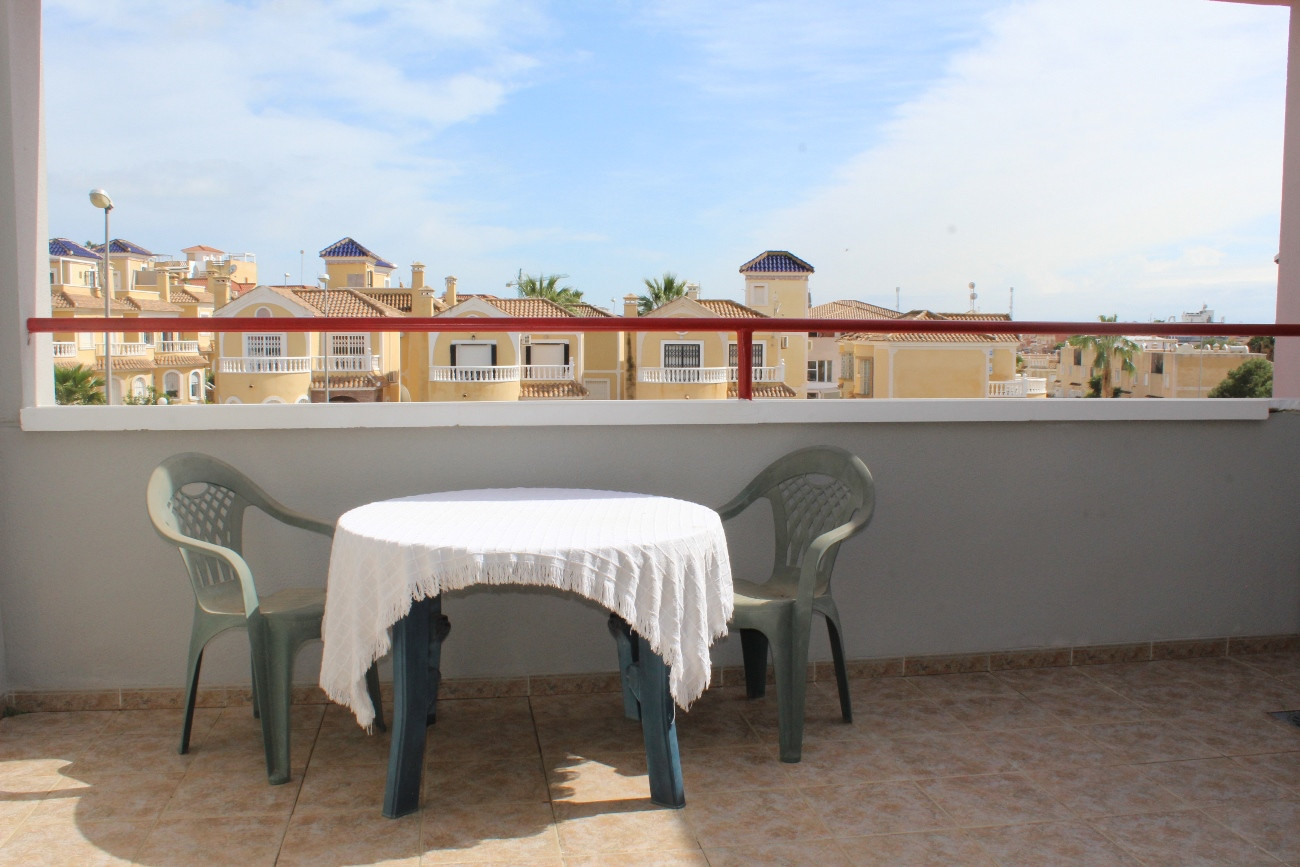 2 Bed, 1 Bath, ApartmentFor Sale, Villamartin, Alicante