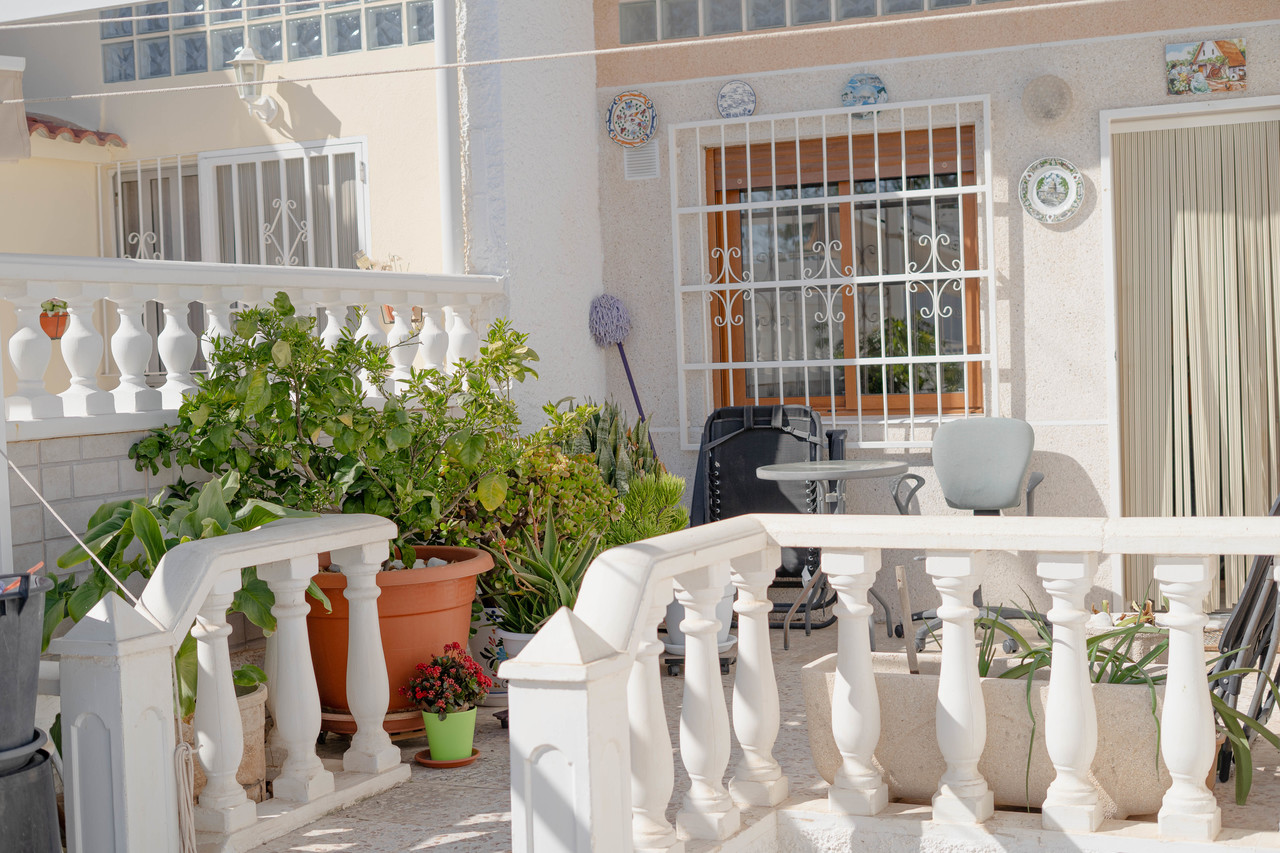 2 Bed, 1 Bath, HouseFor Sale, Torrevieja, Alicante