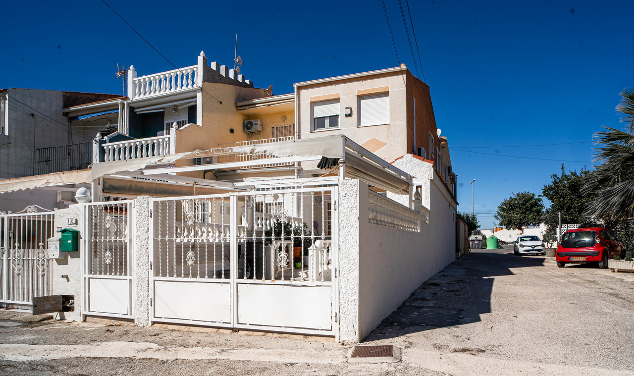 2 Bed, 1 Bath, HouseFor Sale, Torrevieja, Alicante