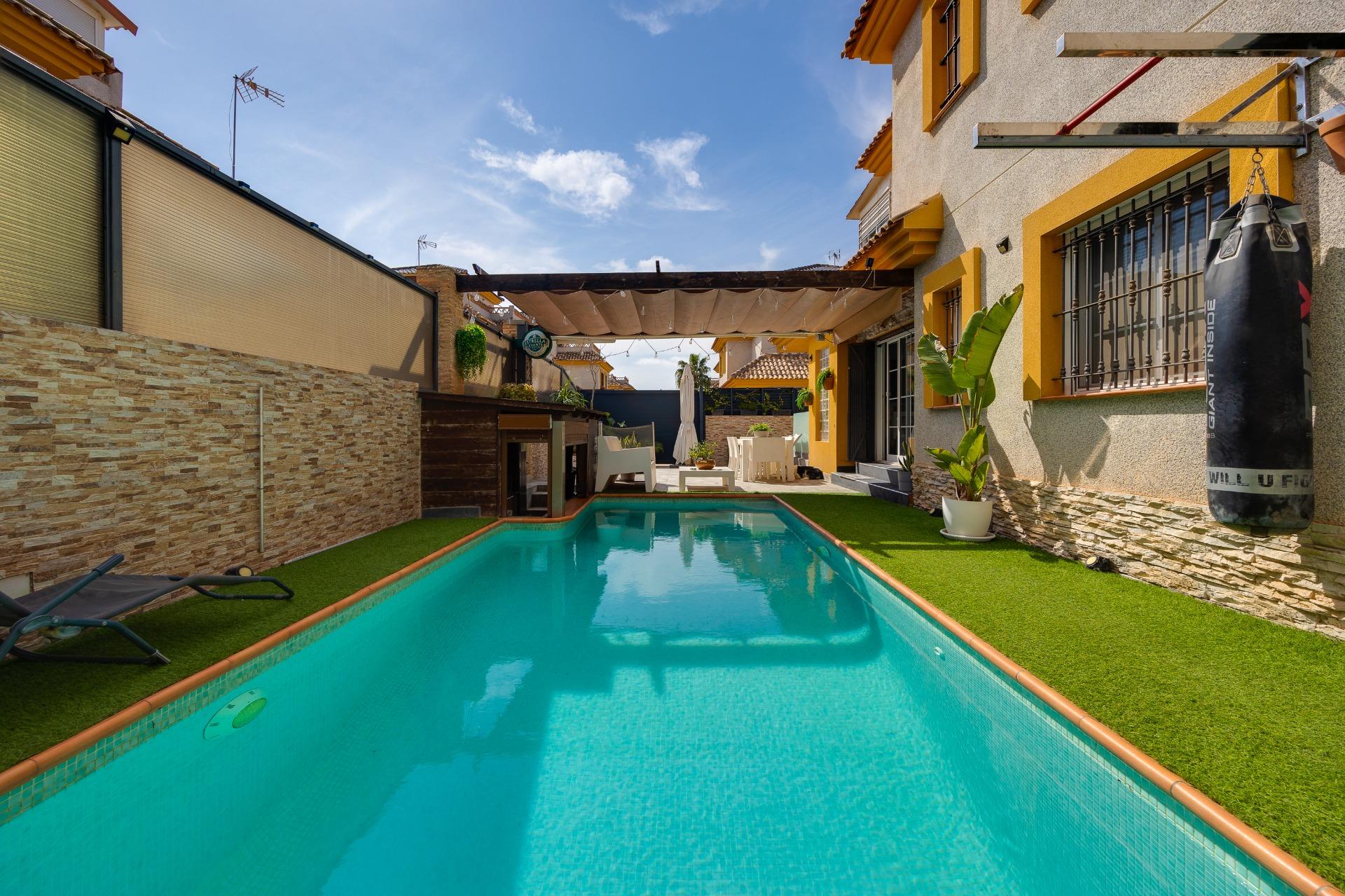 3 Bed, 2 Bath, HouseFor Sale, Los Montesinos, Alicante