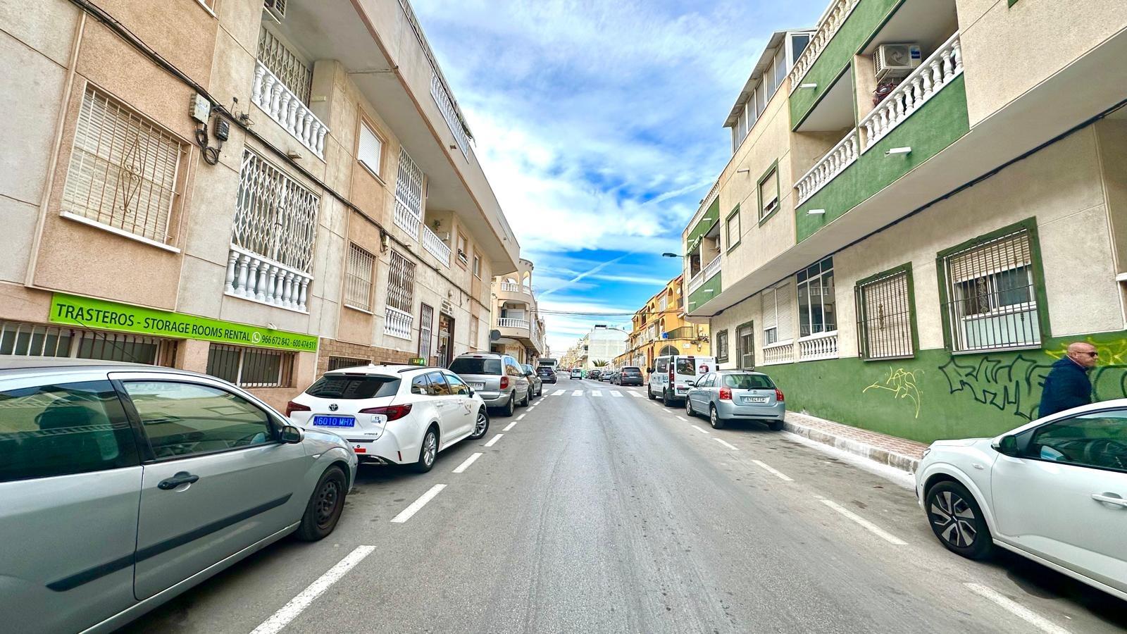 1 Bed, 1 Bath, ApartmentFor Sale, Torrevieja, Alicante