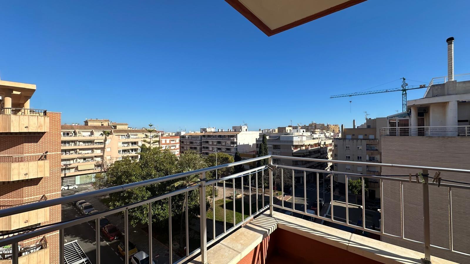 3 Bed, 1 Bath, ApartmentFor Sale, Torrevieja, Alicante