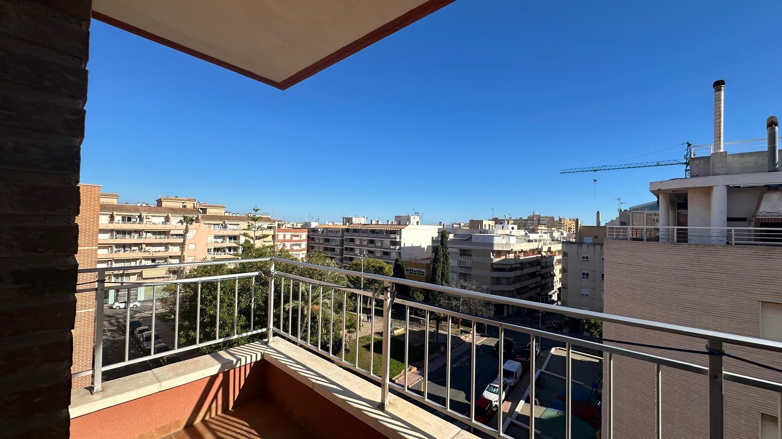 3 Bed, 1 Bath, ApartmentFor Sale, Torrevieja, Alicante