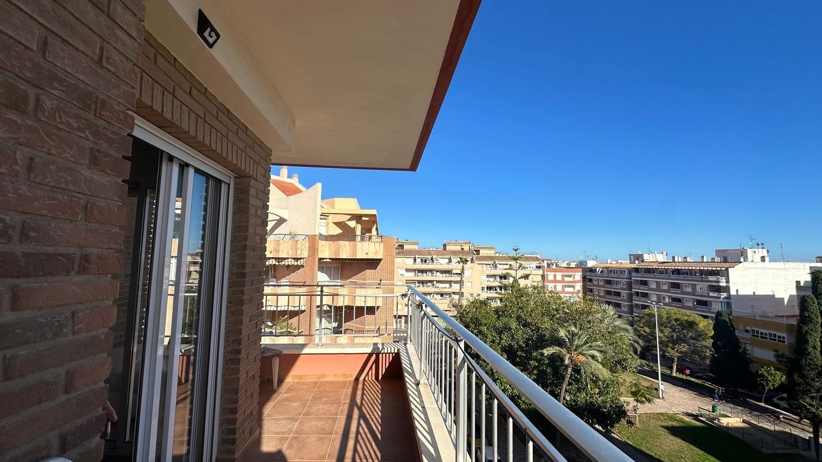 3 Bed, 1 Bath, ApartmentFor Sale, Torrevieja, Alicante