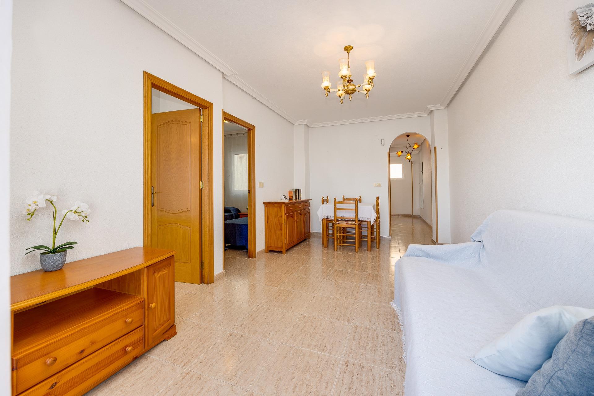 2 Bed, 1 Bath, ApartmentFor Sale, Torrevieja, Alicante