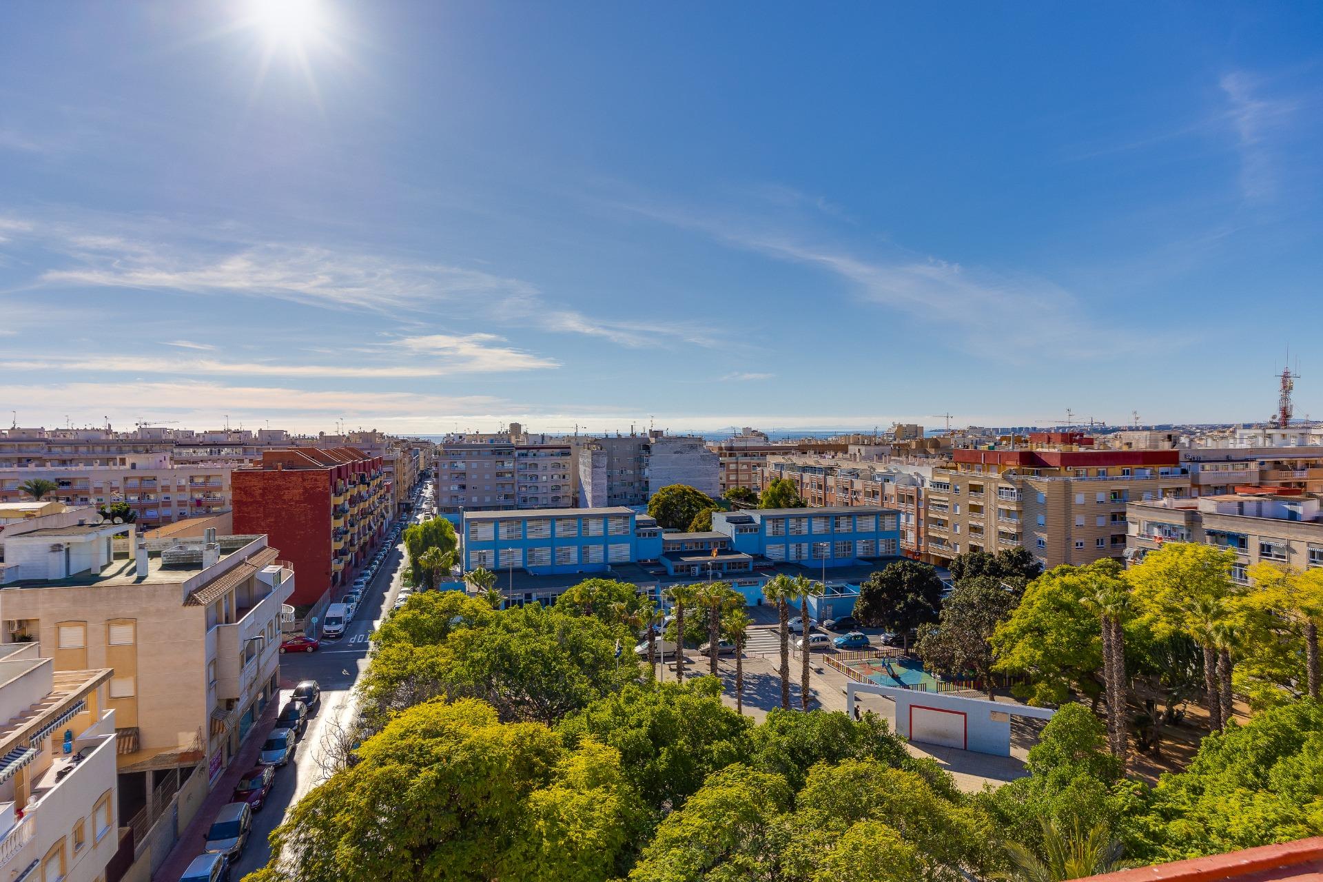 2 Bed, 1 Bath, ApartmentFor Sale, Torrevieja, Alicante