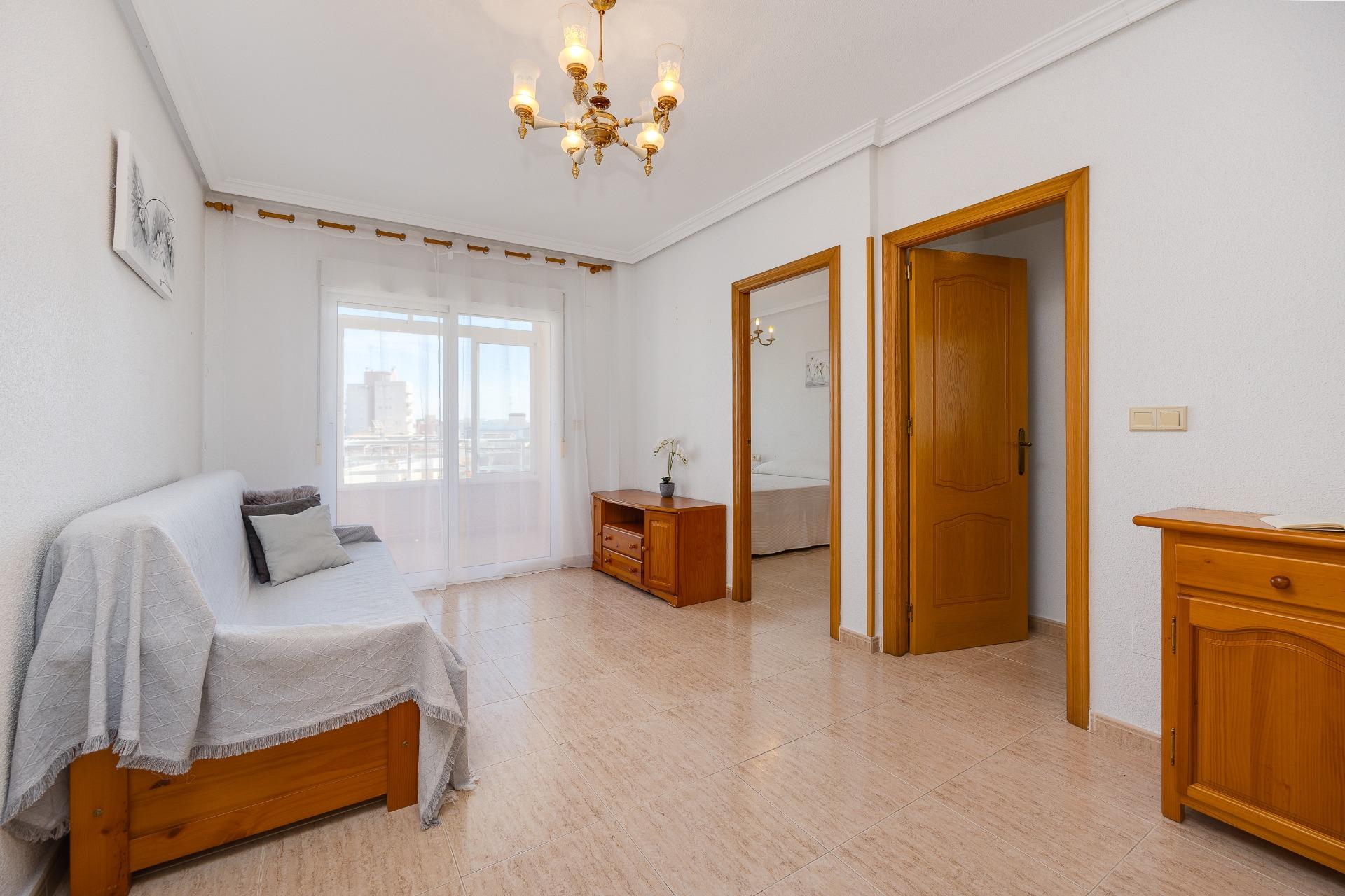 2 Bed, 1 Bath, ApartmentFor Sale, Torrevieja, Alicante