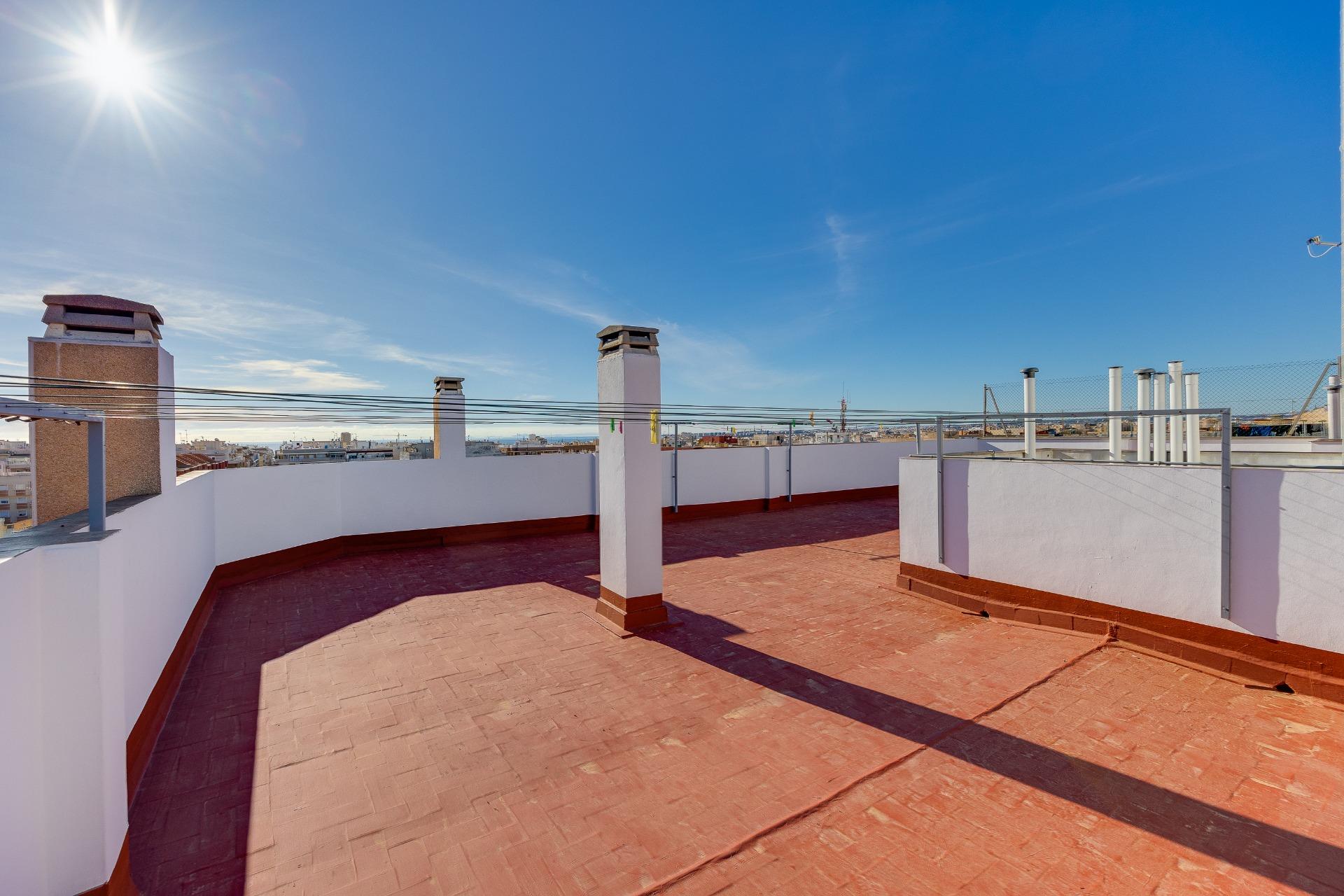 2 Bed, 1 Bath, ApartmentFor Sale, Torrevieja, Alicante