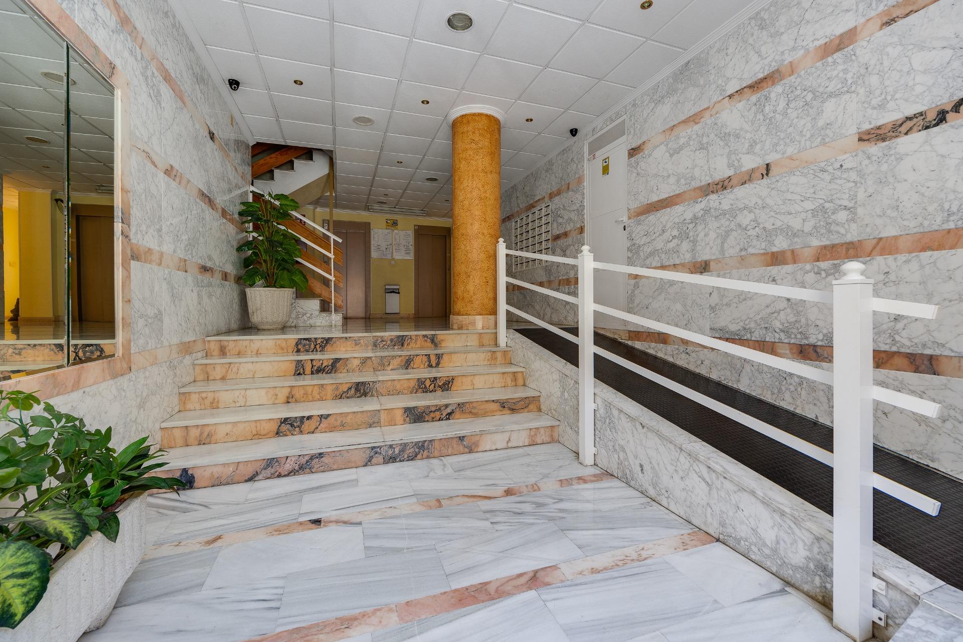 2 Bed, 1 Bath, ApartmentFor Sale, Torrevieja, Alicante