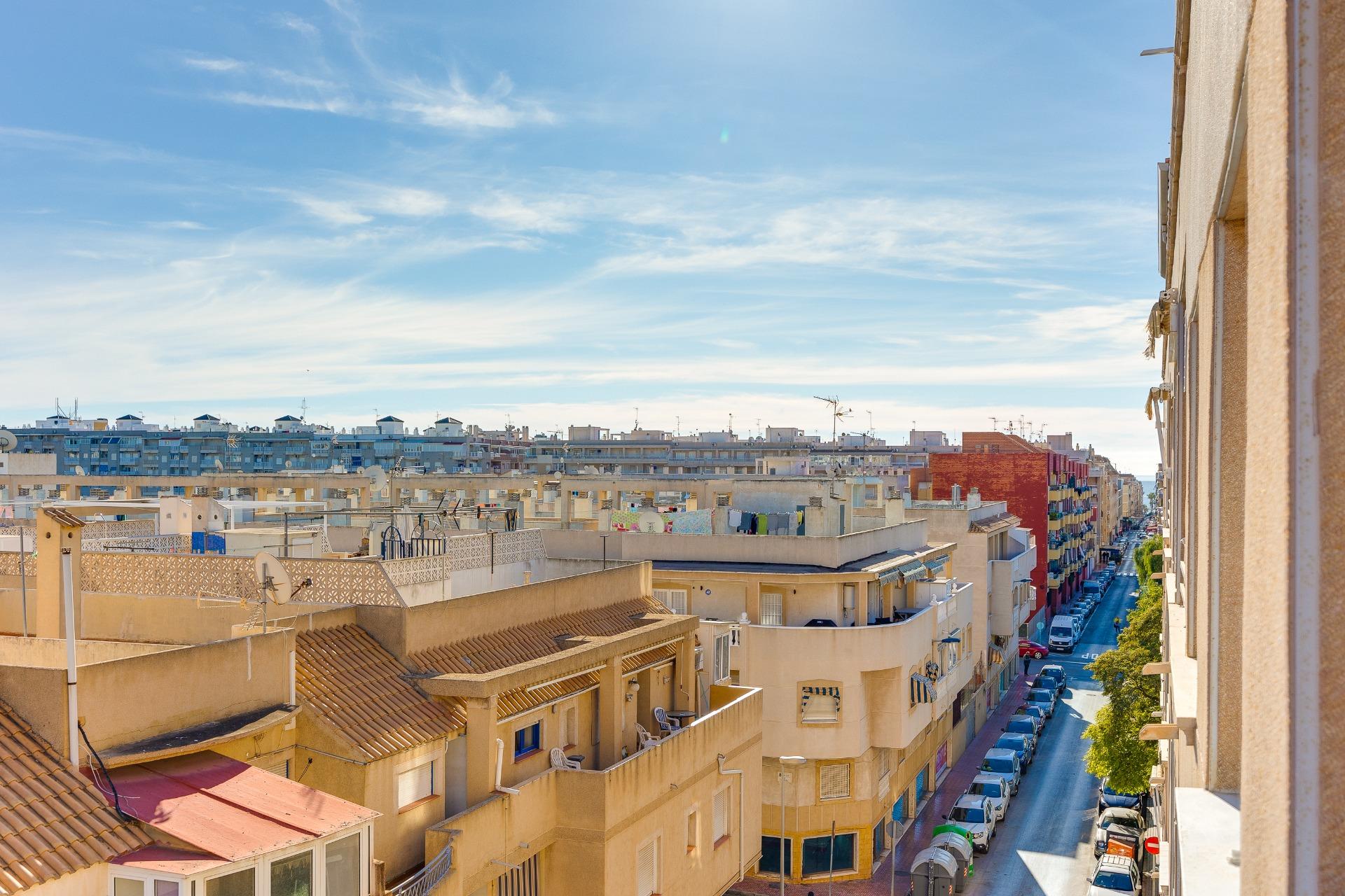 2 Bed, 1 Bath, ApartmentFor Sale, Torrevieja, Alicante