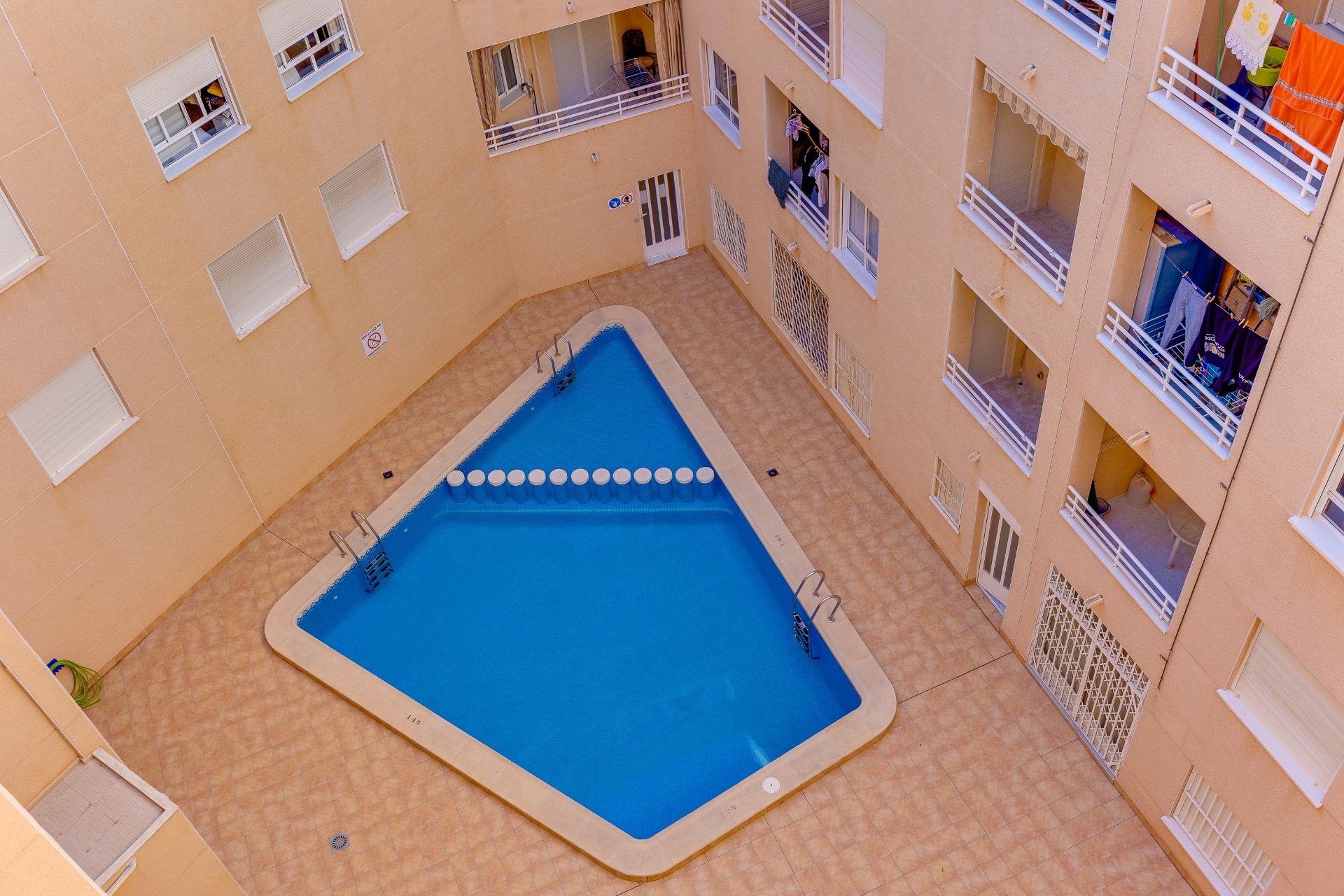 2 Bed, 1 Bath, ApartmentFor Sale, Torrevieja, Alicante