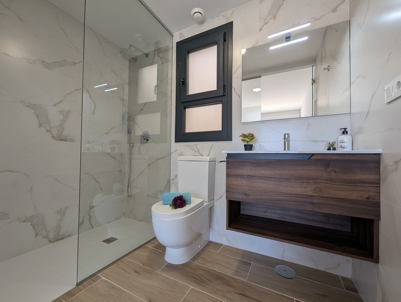 2 Bed, 2 Bath, ApartmentFor Sale, Villamartin, Alicante