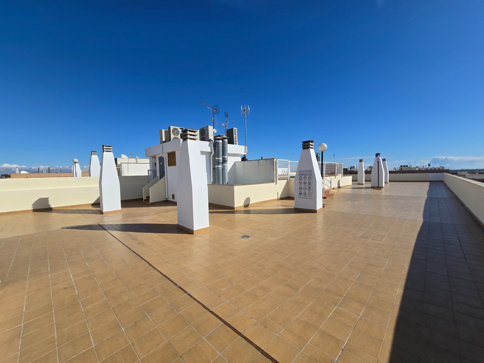 3 Bed, 2 Bath, ApartmentFor Sale, Los Montesinos *, Alicante