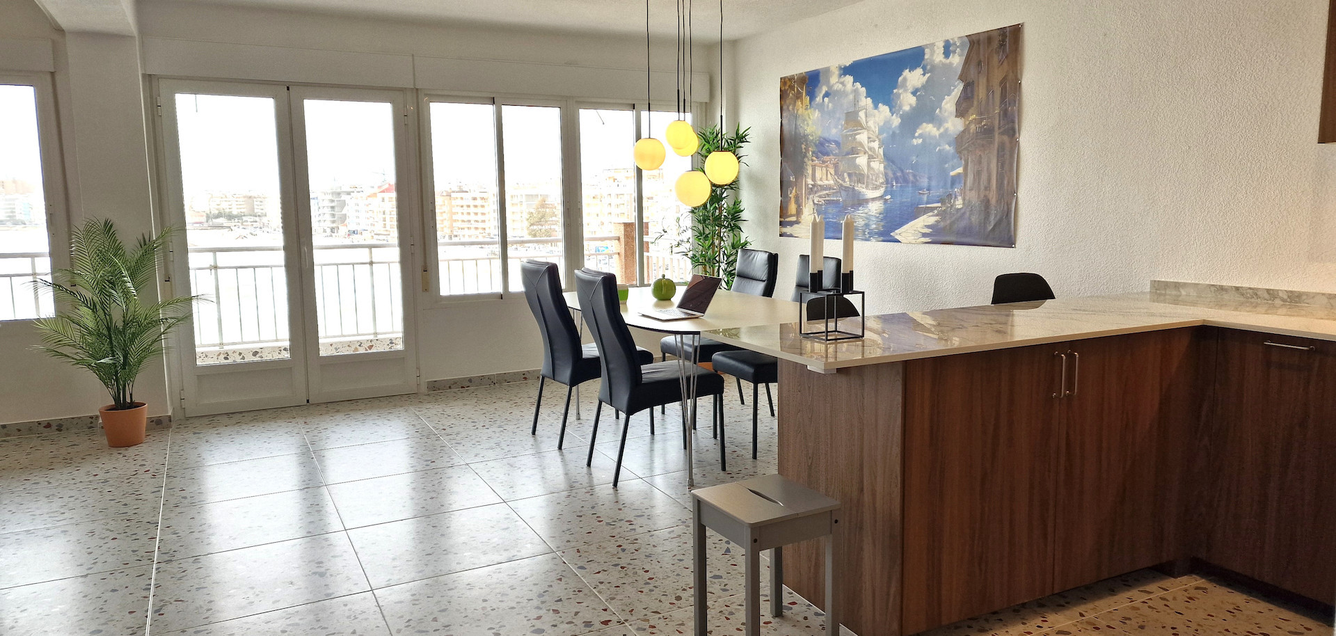 2 Bed, 1 Bath, ApartmentFor Sale, Torrevieja, Alicante