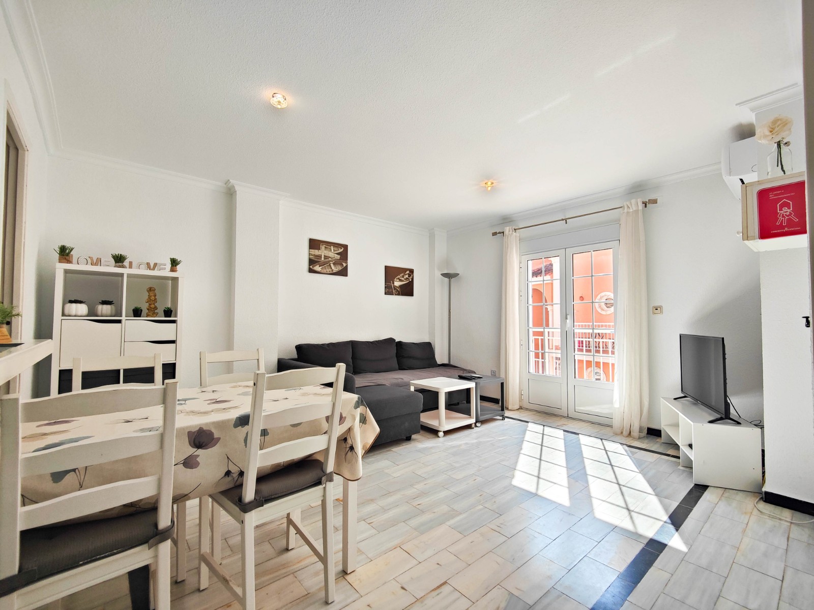 2 Bed, 2 Bath, ApartmentFor Sale, Torrevieja, Alicante