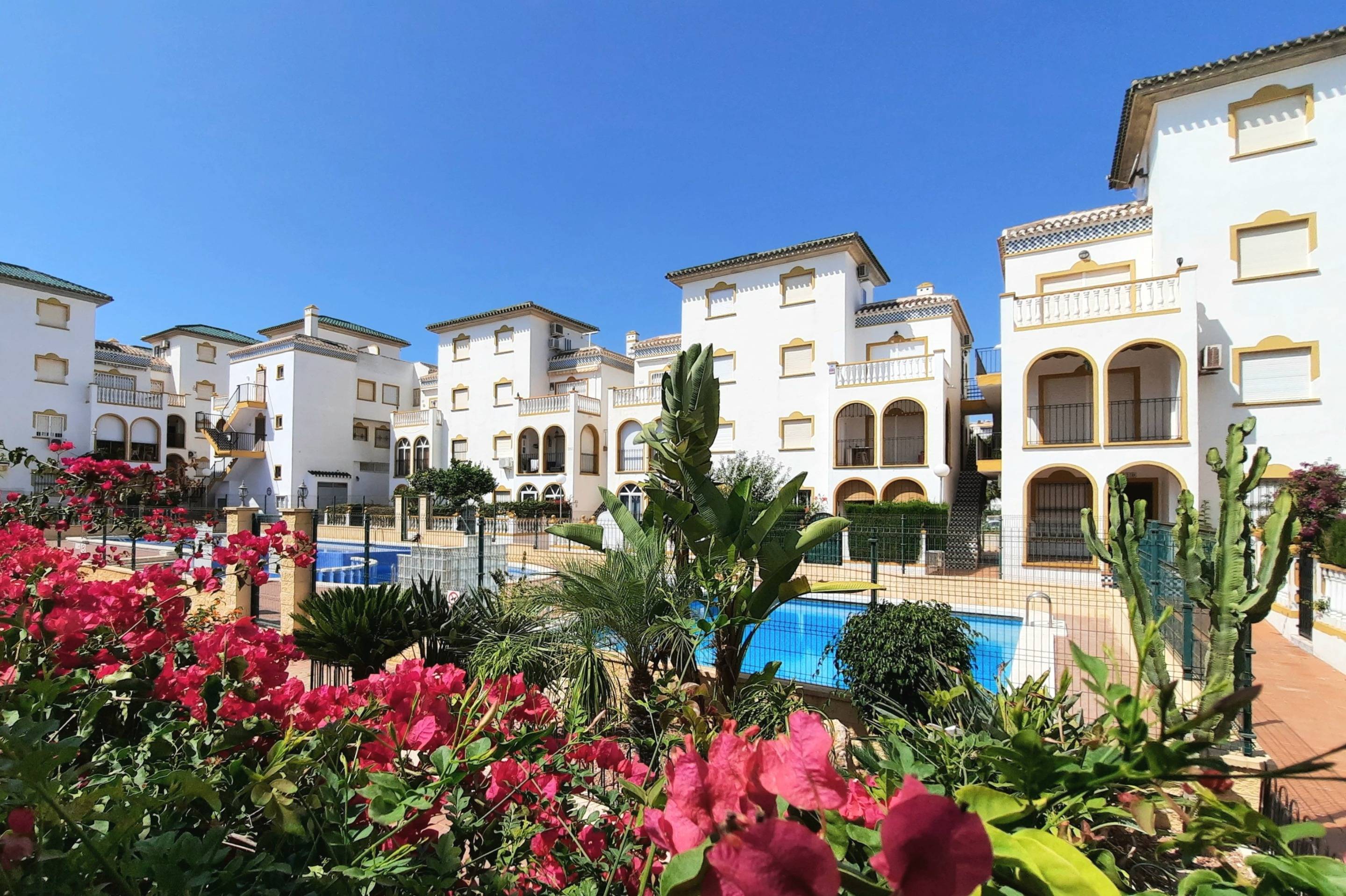 2 Bed, 1 Bath, HouseFor Sale, Torrevieja, Alicante