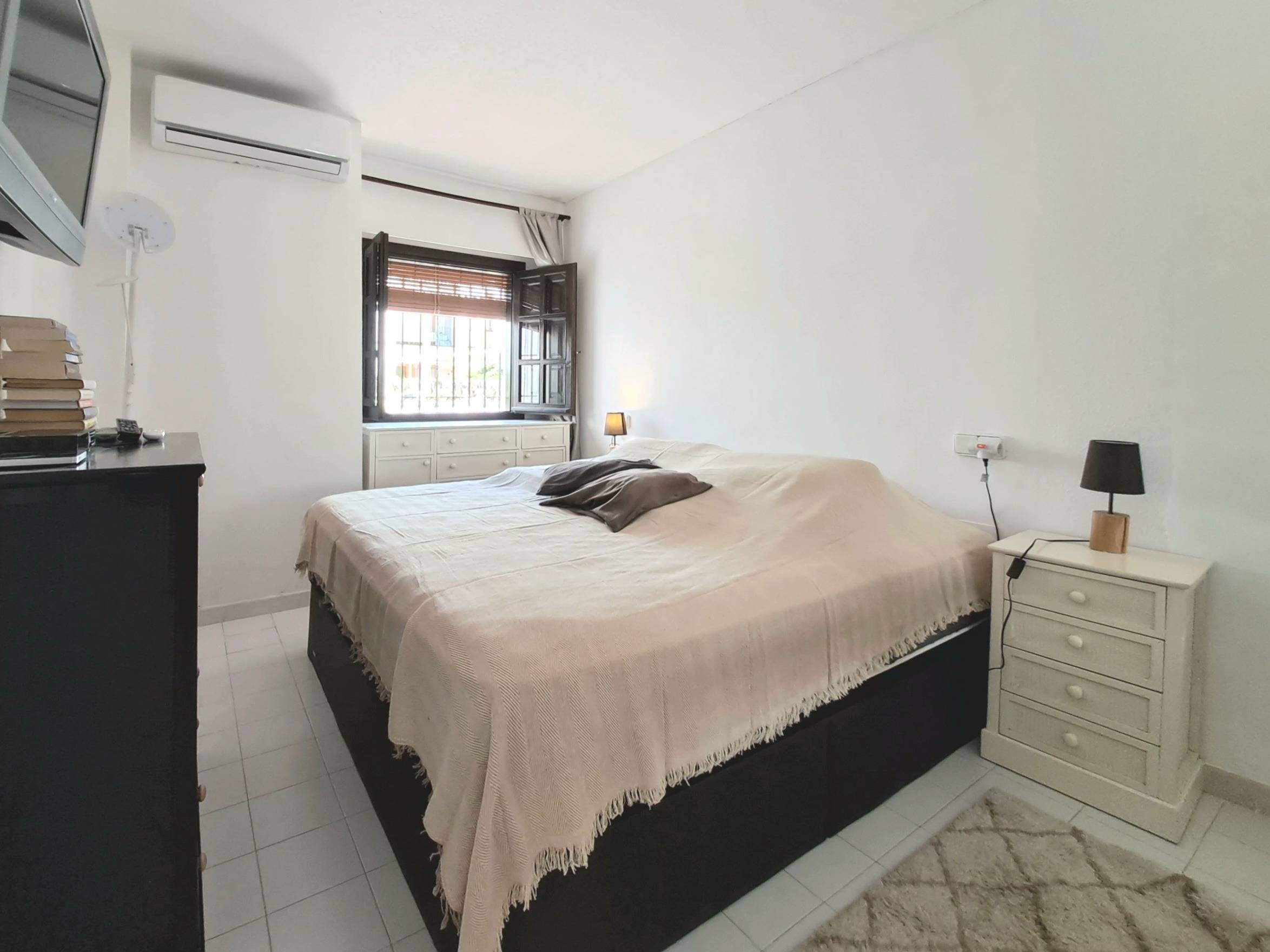 2 Bed, 1 Bath, HouseFor Sale, Torrevieja, Alicante