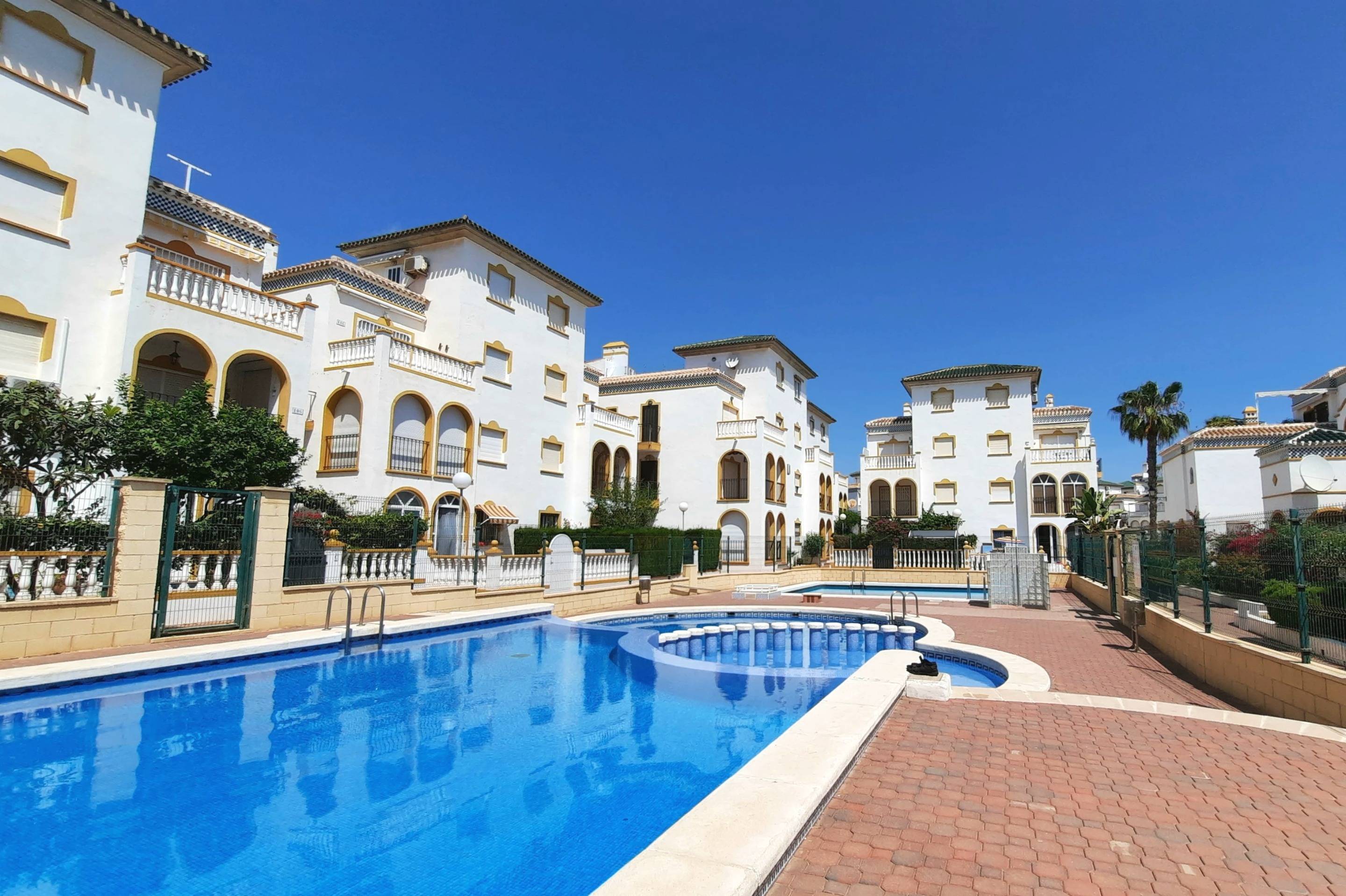 2 Bed, 1 Bath, HouseFor Sale, Torrevieja, Alicante