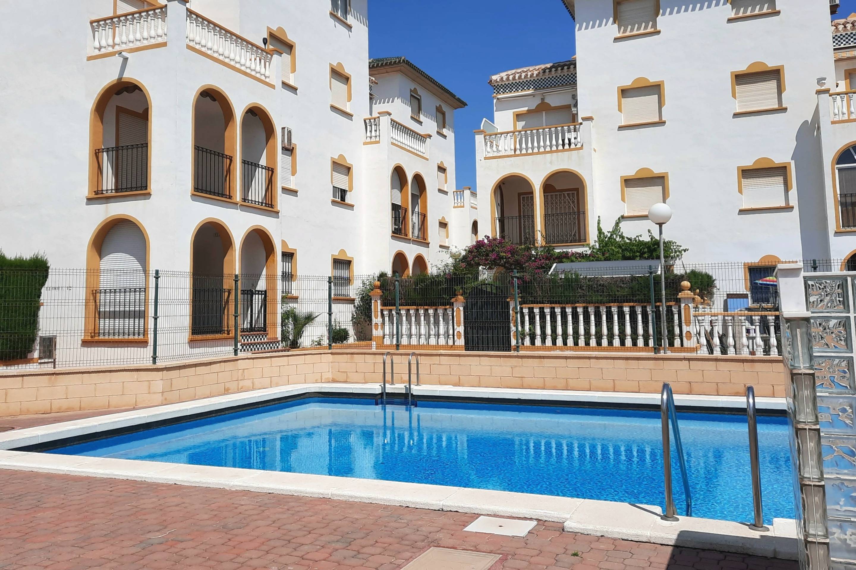 2 Bed, 1 Bath, HouseFor Sale, Torrevieja, Alicante