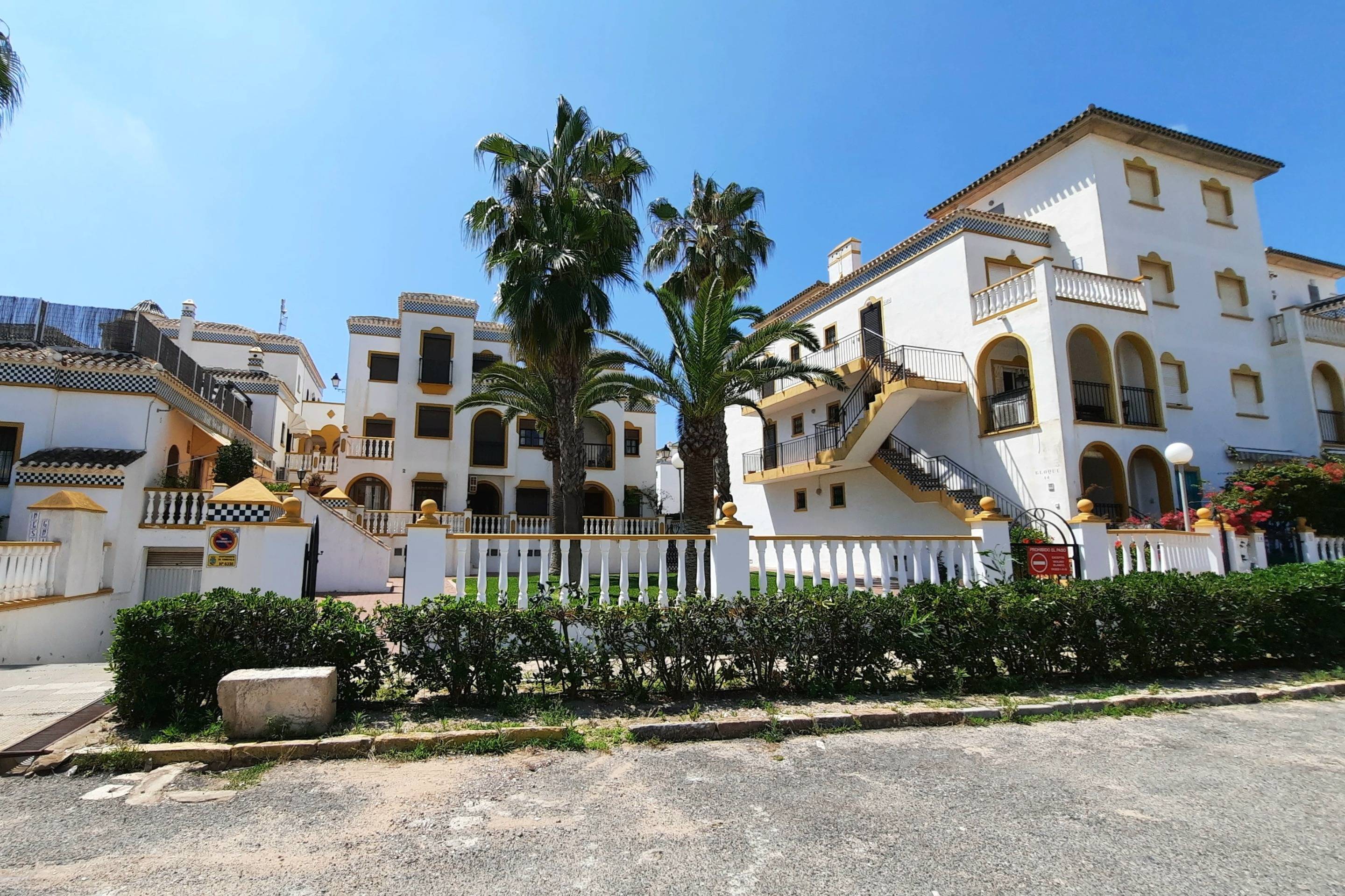 2 Bed, 1 Bath, HouseFor Sale, Torrevieja, Alicante