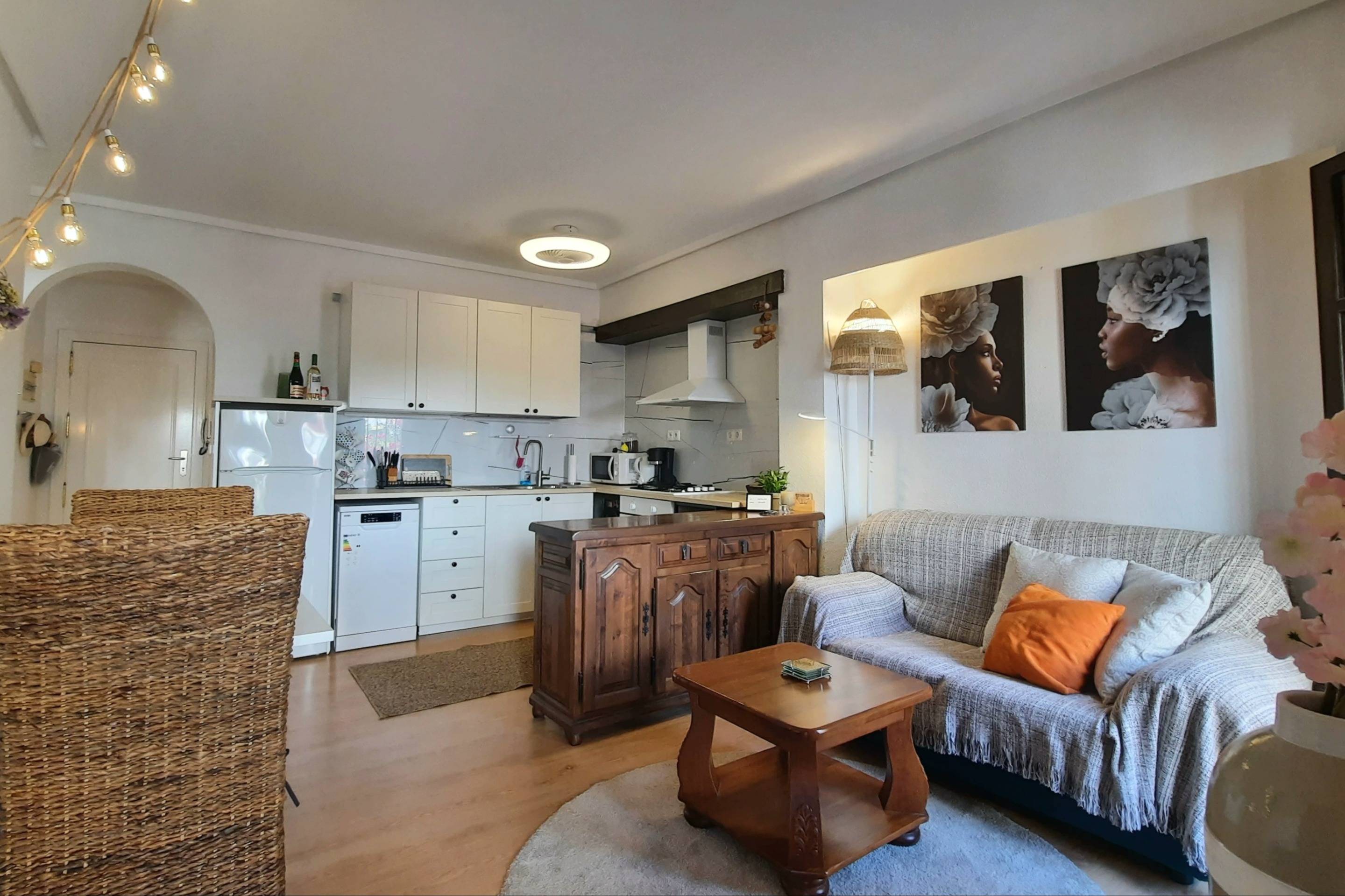 2 Bed, 1 Bath, HouseFor Sale, Torrevieja, Alicante