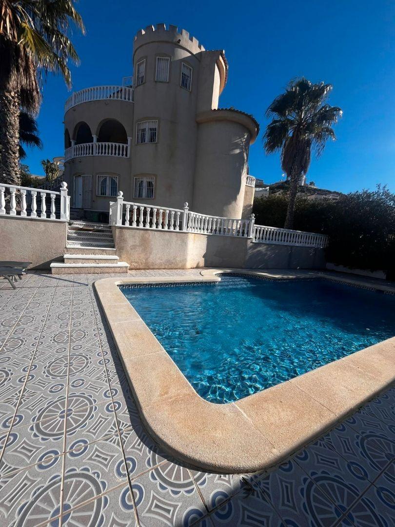 7 Bed, 3 Bath, HouseFor Sale, Rojales, Alicante