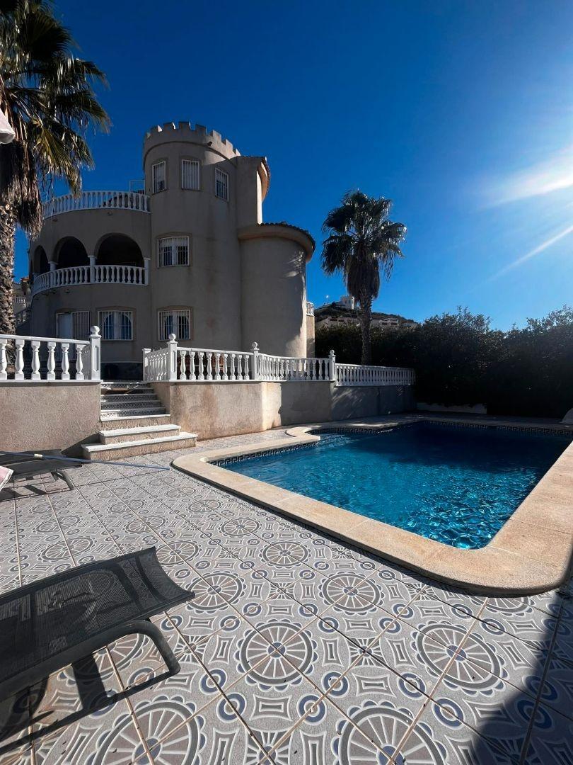 7 Bed, 3 Bath, HouseFor Sale, Rojales, Alicante