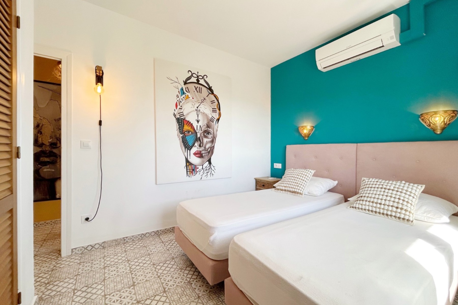 4 Bed, 2 Bath, HouseFor Sale, Moraira, Alicante