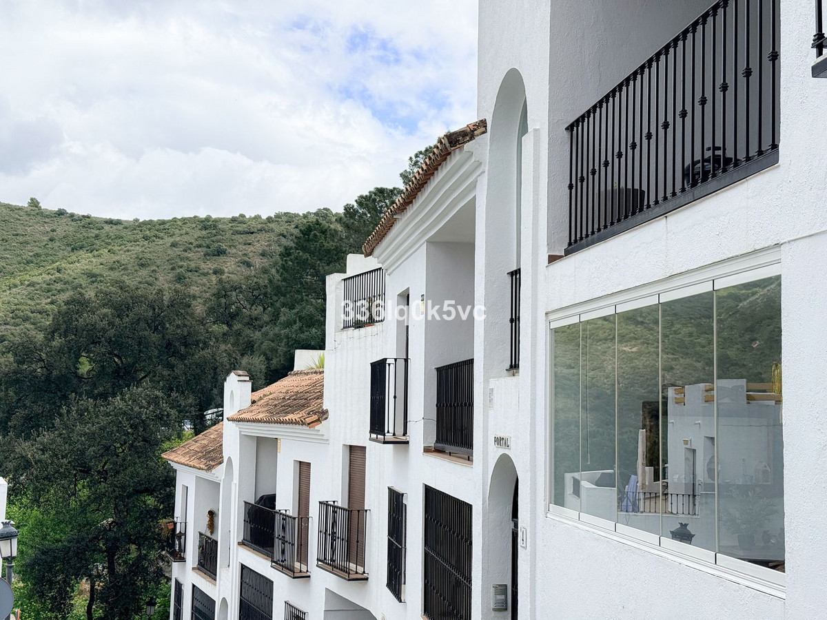 2 Bed, 2 Bath, ApartmentFor Sale, Benahavis, Malaga