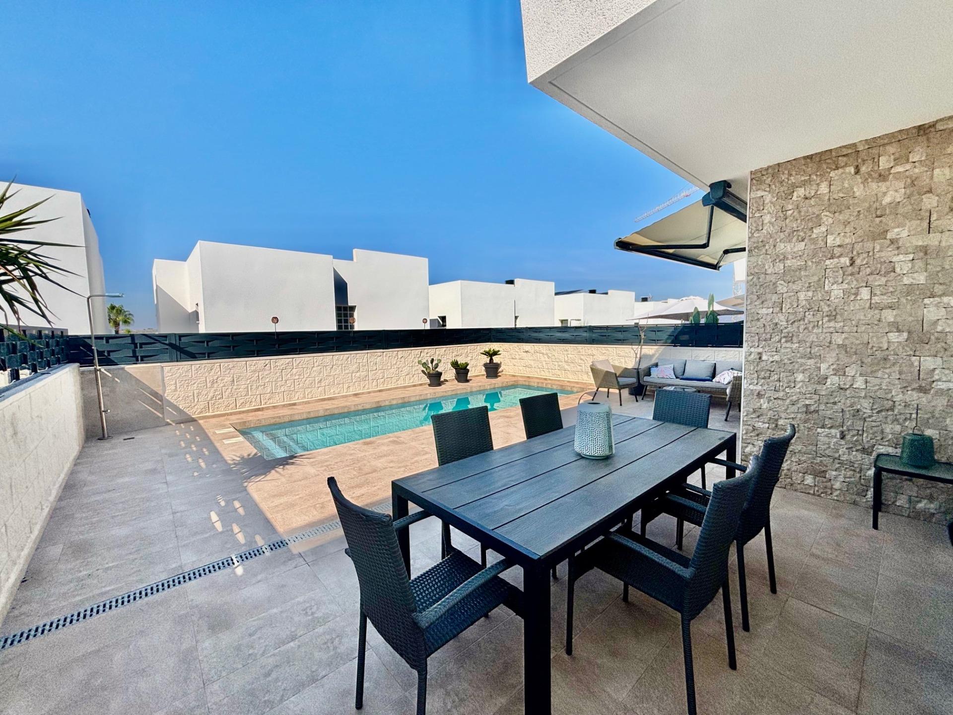 3 Bed, 2 Bath, HouseFor Sale, Benijofar, Alicante