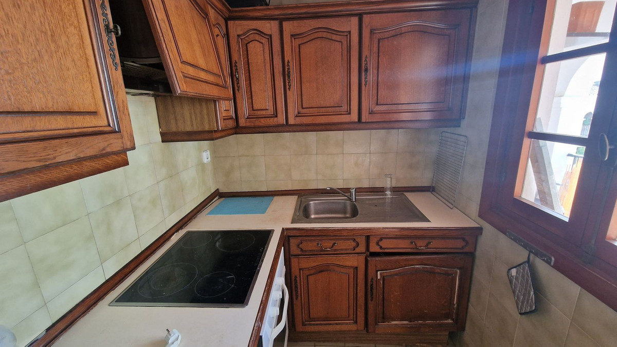 1 Bath, ApartmentFor Sale, La Duquesa, Malaga