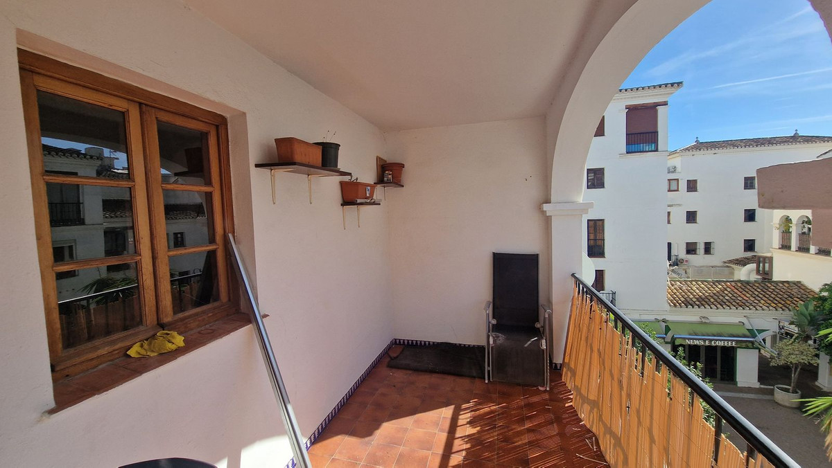 1 Bath, ApartmentFor Sale, La Duquesa, Malaga