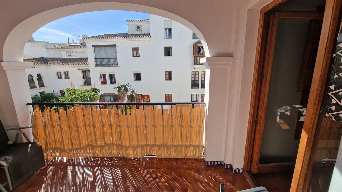 1 Bath, ApartmentFor Sale, La Duquesa, Malaga
