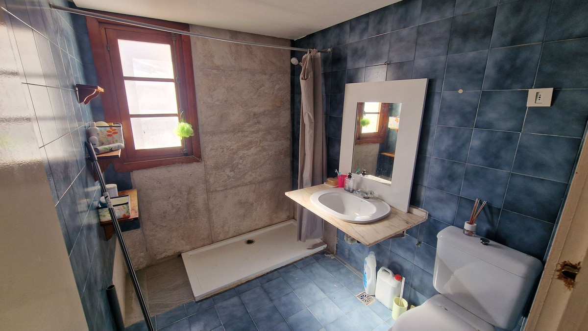 1 Bath, ApartmentFor Sale, La Duquesa, Malaga