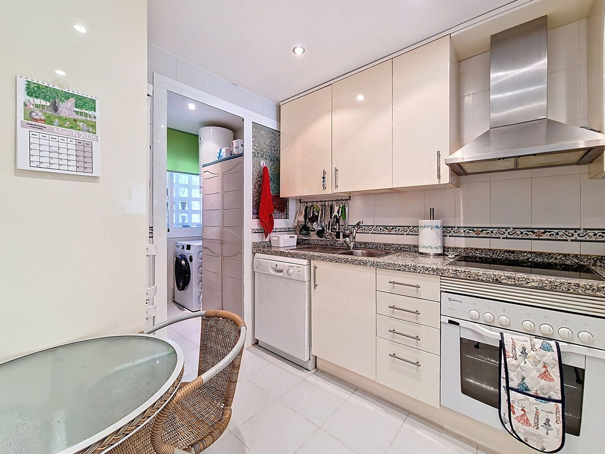 2 Bed, 2 Bath, ApartmentFor Sale, La Duquesa, Malaga