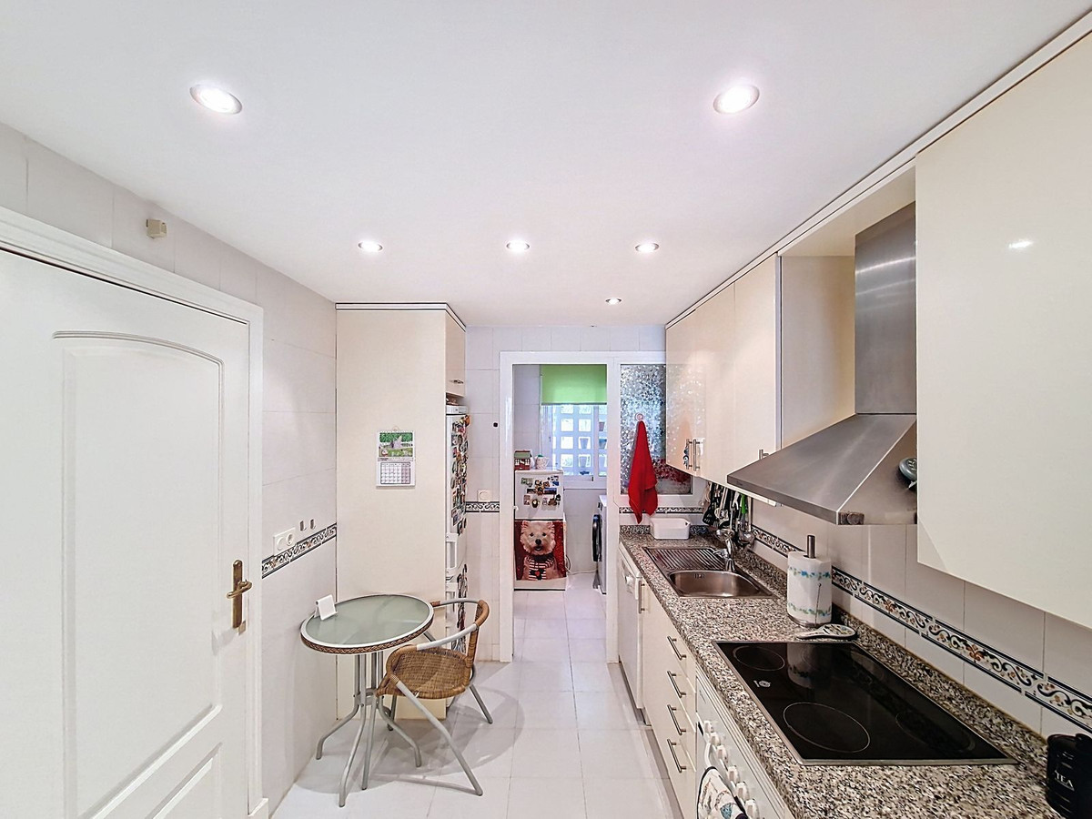 2 Bed, 2 Bath, ApartmentFor Sale, La Duquesa, Malaga