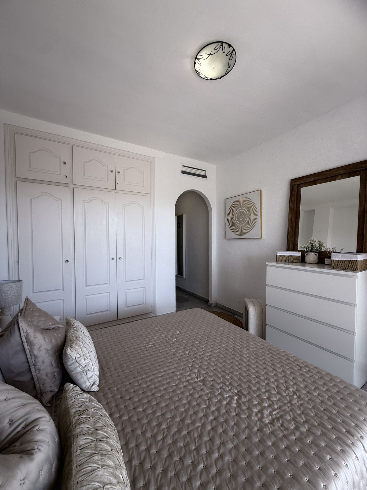 2 Bed, 2 Bath, ApartmentFor Sale, El Paraiso, Malaga