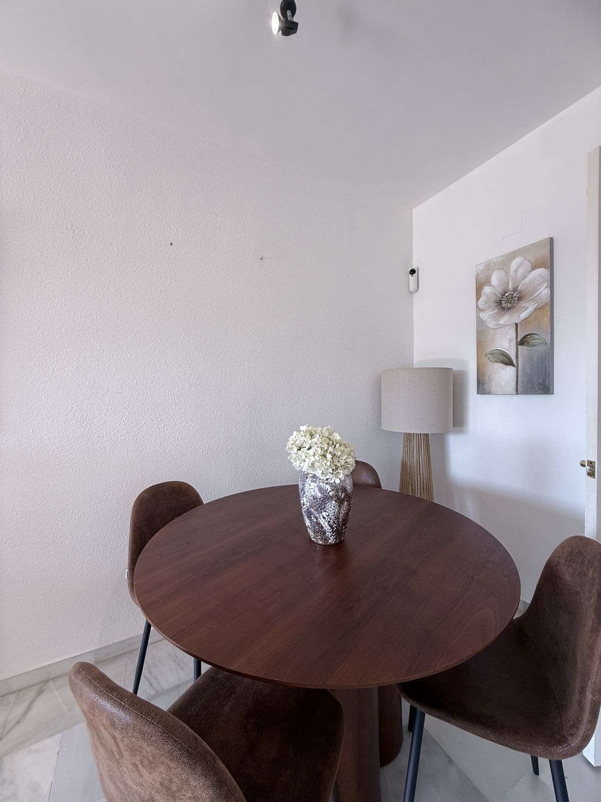 2 Bed, 2 Bath, ApartmentFor Sale, El Paraiso, Malaga