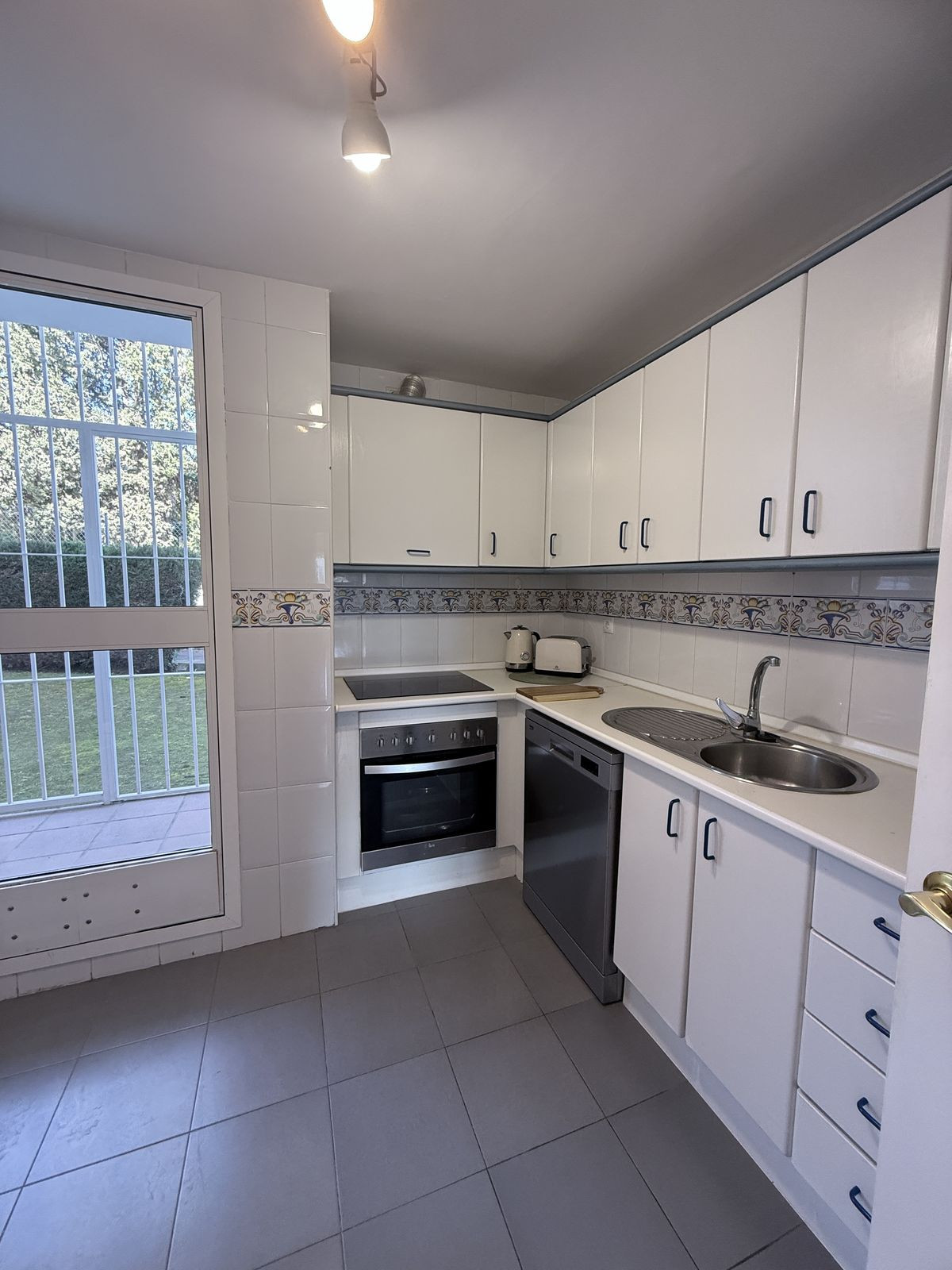 2 Bed, 2 Bath, ApartmentFor Sale, El Paraiso, Malaga
