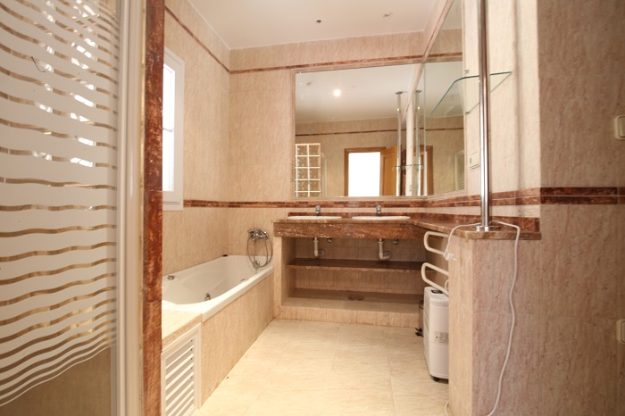 5 Bed, 3 Bath, HouseFor Sale, Sotogrande, Cadiz