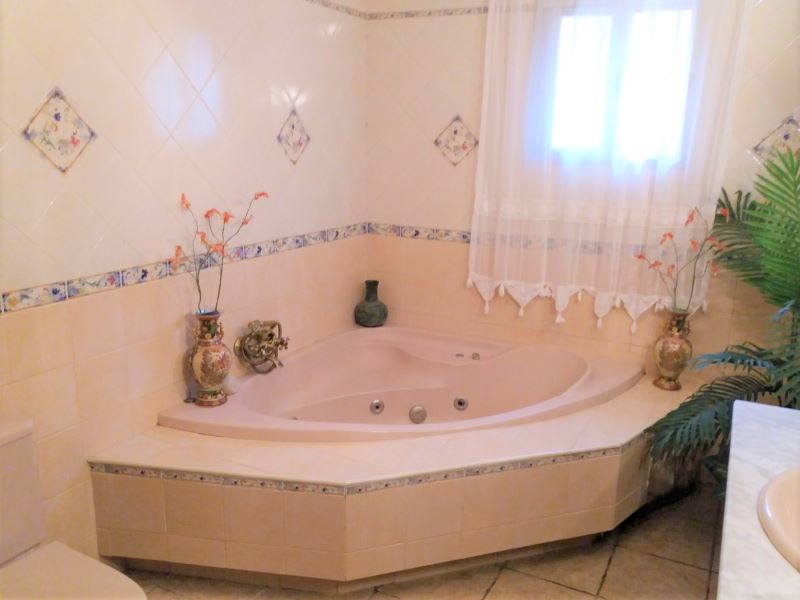 Commercial Property, For Sale