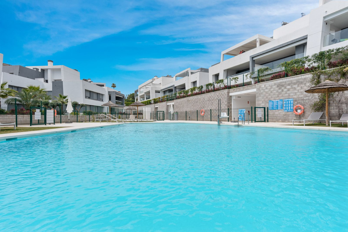 2 Bed, 2 Bath, ApartmentFor Sale, Estepona, Malaga