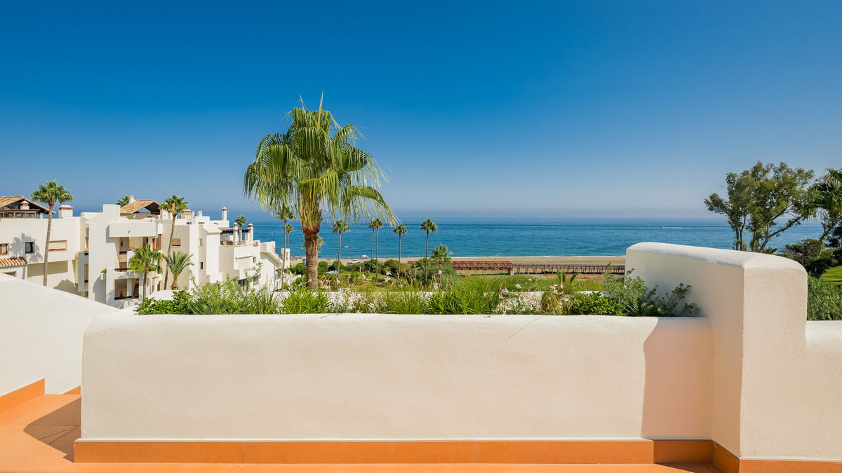 3 Bed, 3 Bath, ApartmentFor Sale, Estepona, Malaga