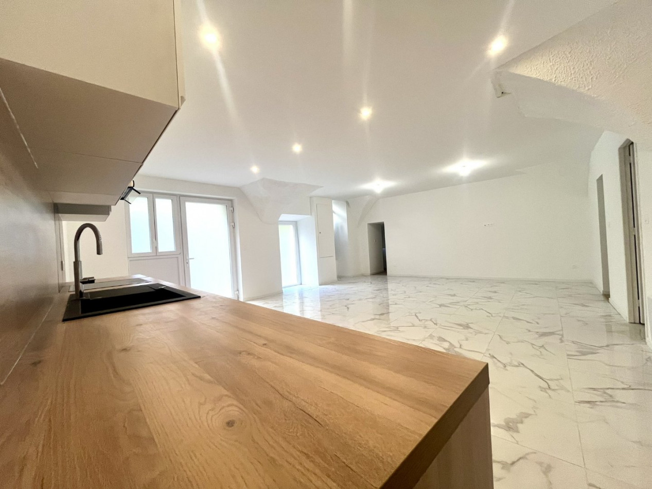 5 Bed, HouseFor Sale, Roujan, Herault, Languedoc-Roussillon, 34320