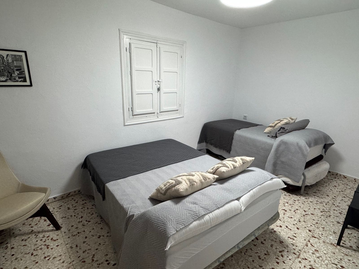4 Bed, 1 Bath, HouseFor Sale, Cancelada, Malaga