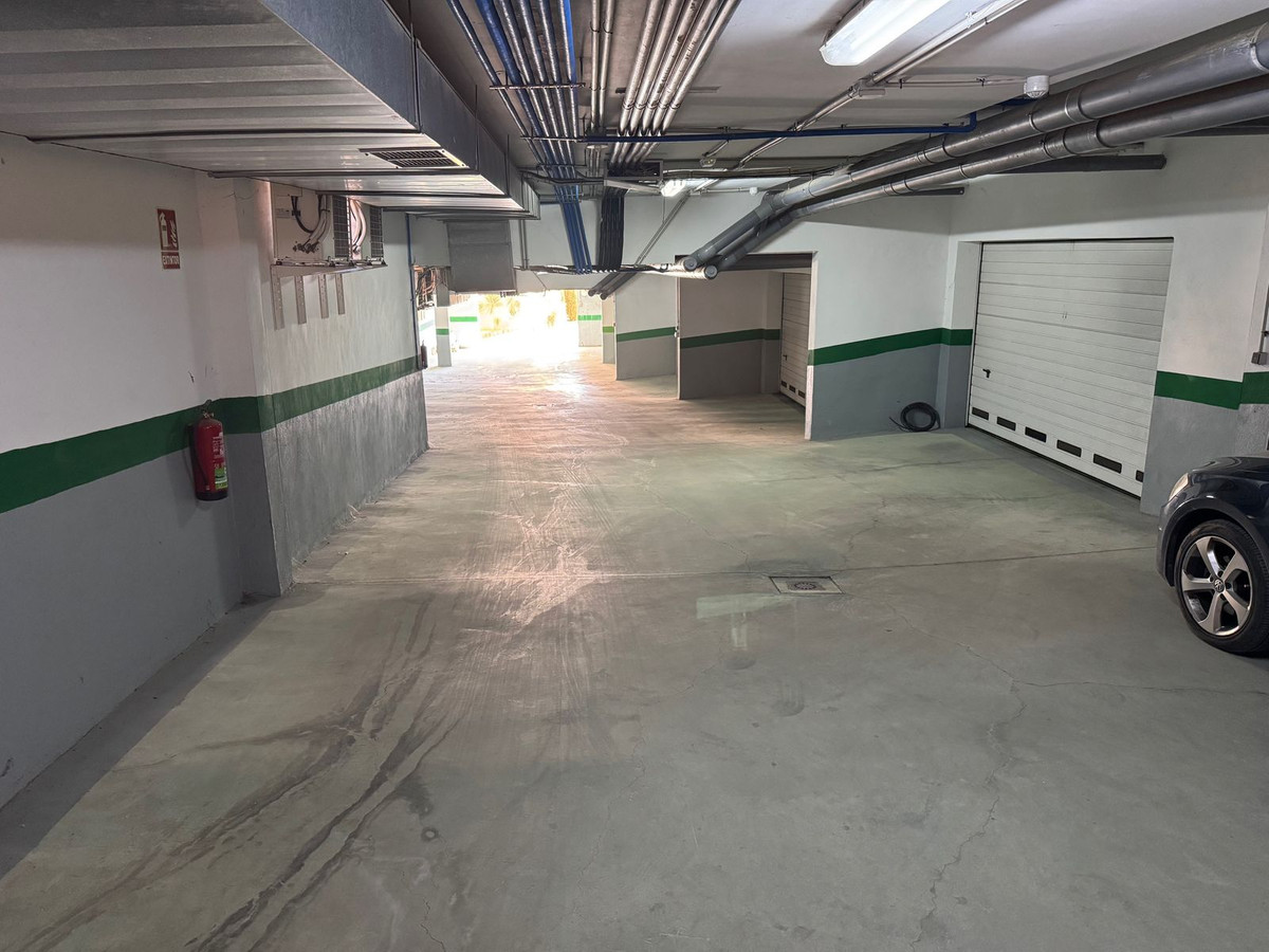 4 Bed, 3 Bath, HouseFor Sale, Estepona, Malaga