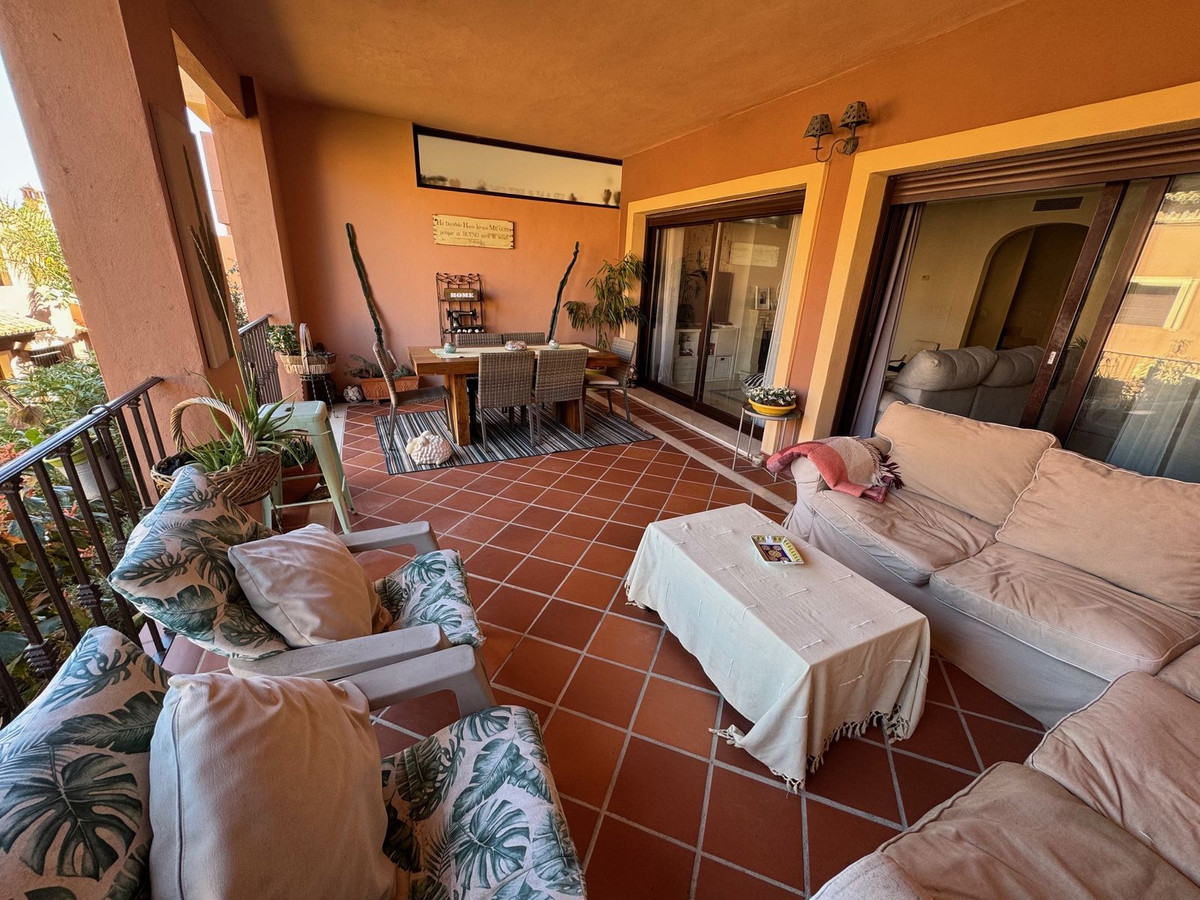 4 Bed, 3 Bath, HouseFor Sale, Estepona, Malaga