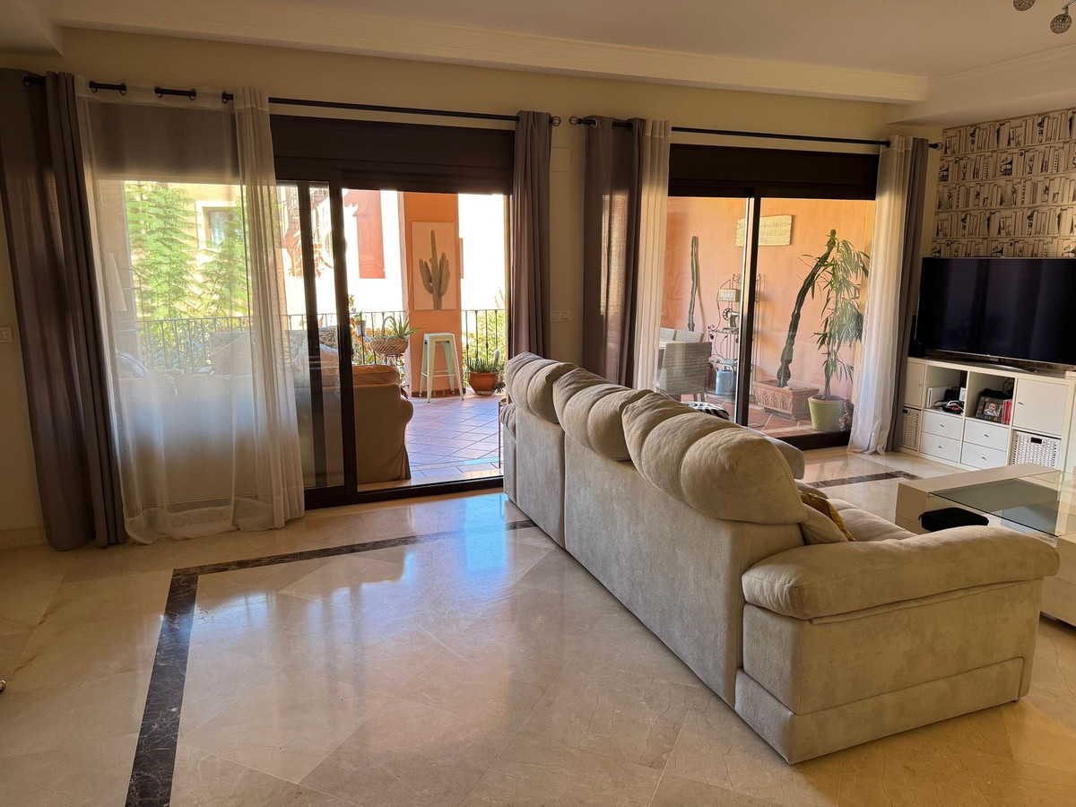4 Bed, 3 Bath, HouseFor Sale, Estepona, Malaga
